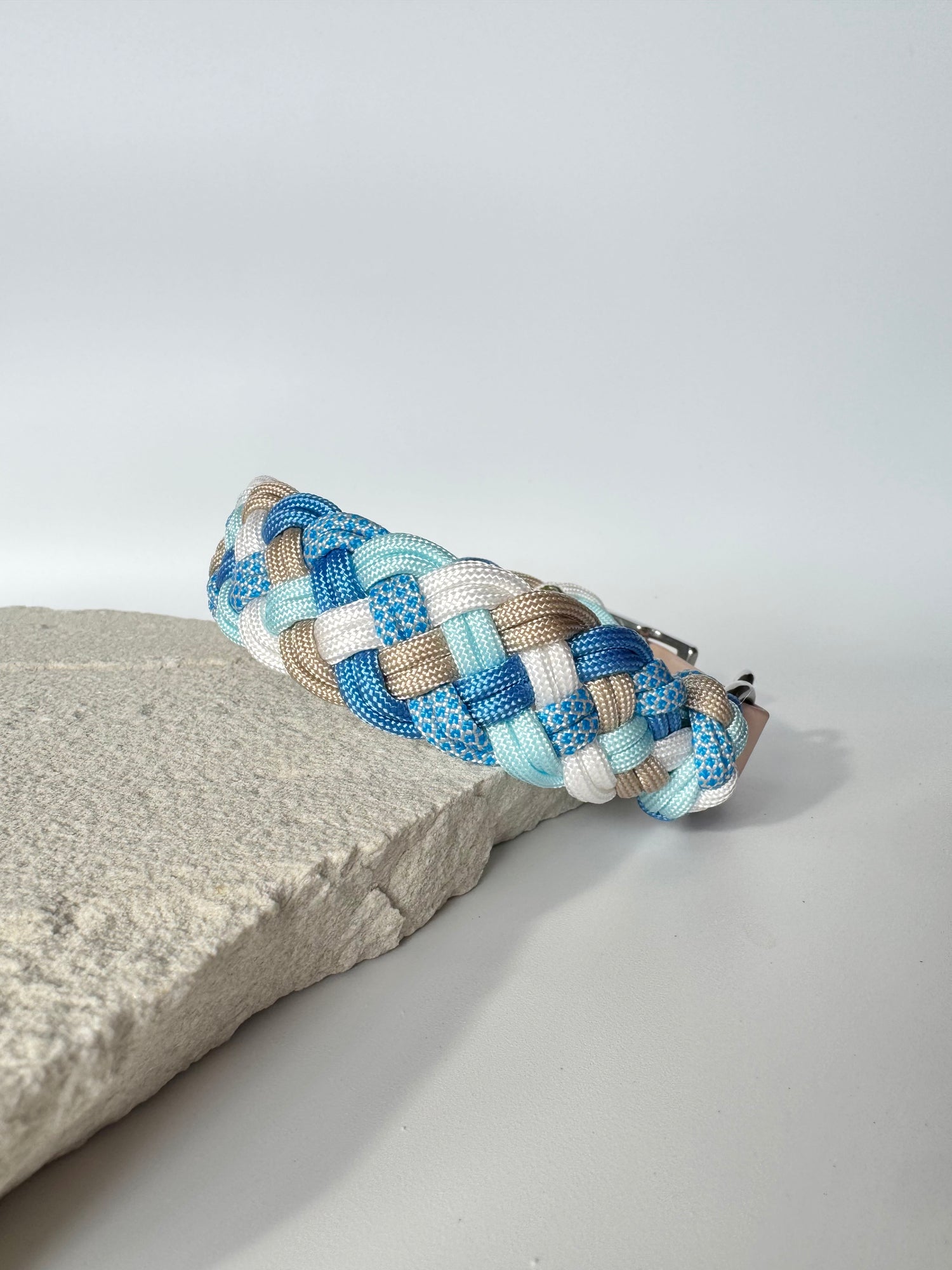 Blue paracord dog collar